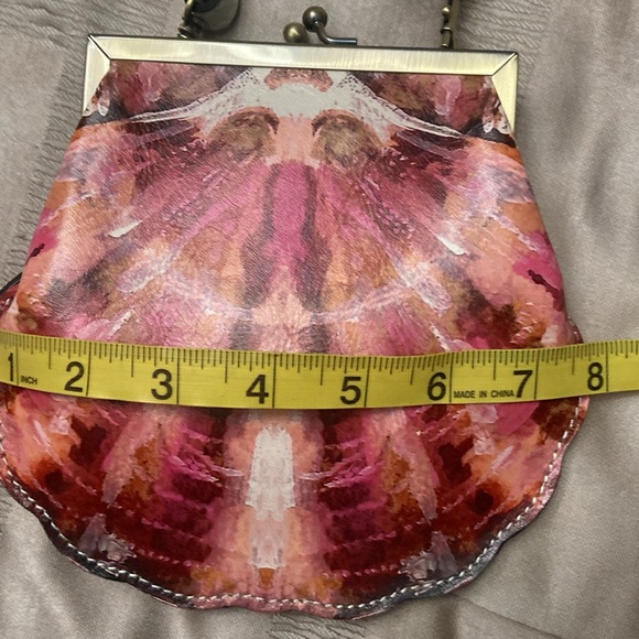 Patricia Nash Spot Print Shell crossbody bag. - Picture 5 of 7